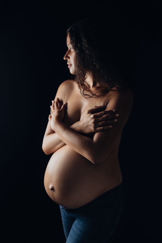 Séance photo grossesse : faut-il être photogénique pour se sentir belle ?