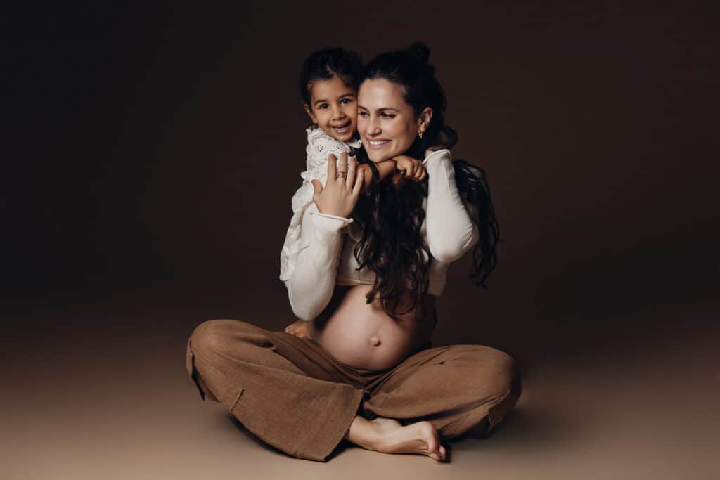 Est-ce que je dois poser nue pendant ma séance photo grossesse ?